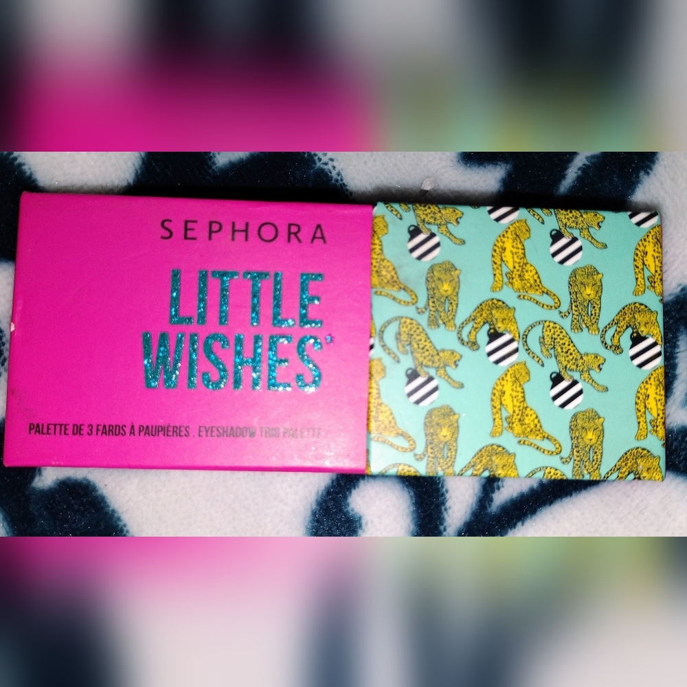 Sephora's little wishes mini eyeshadow palette